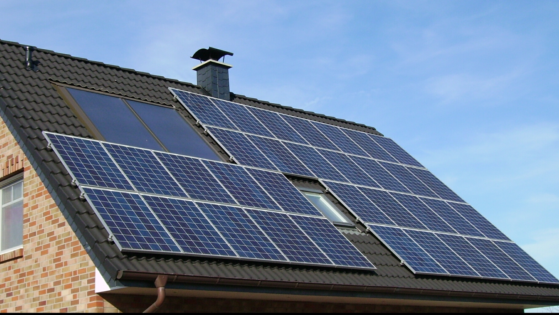 Achiziție subvenționată de panouri solare